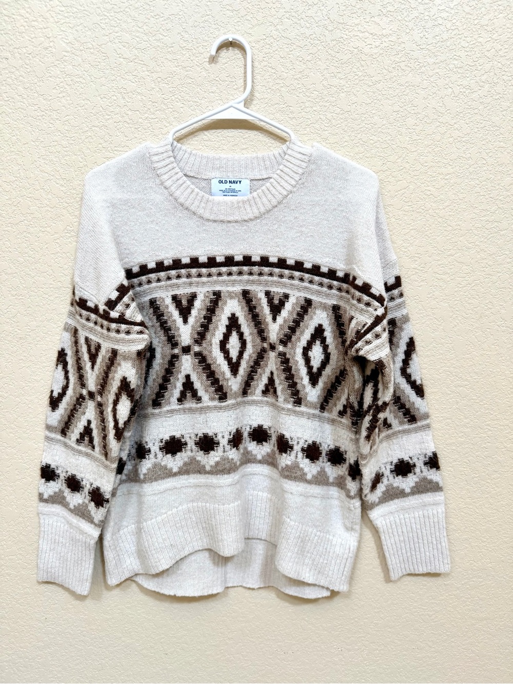 Old Navy Ivory Fair Isle Knit Crew Sweater